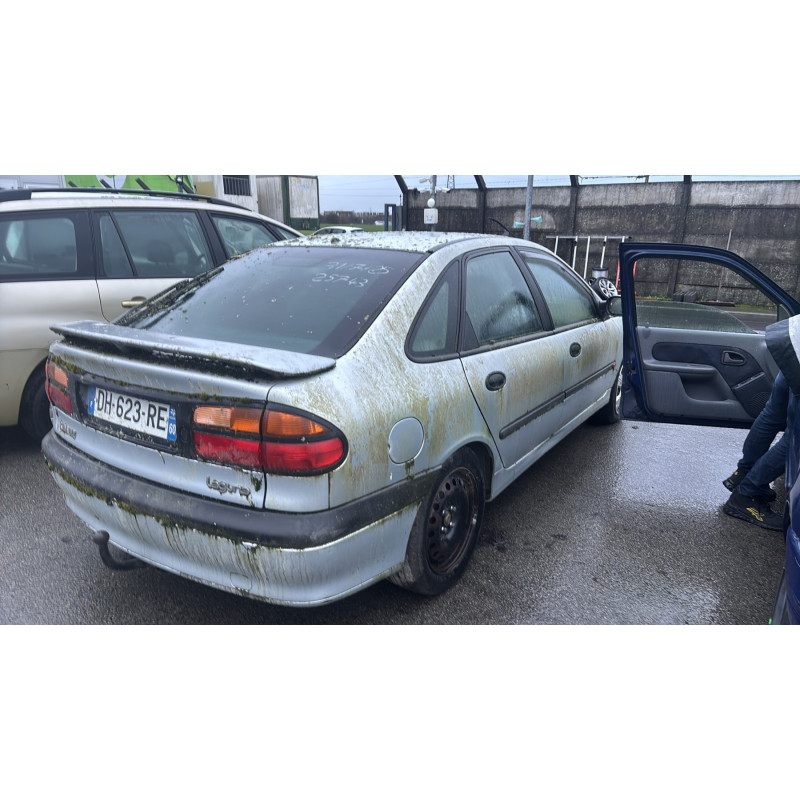 Malle/Hayon arriere RENAULT LAGUNA 1 Photo n°16
