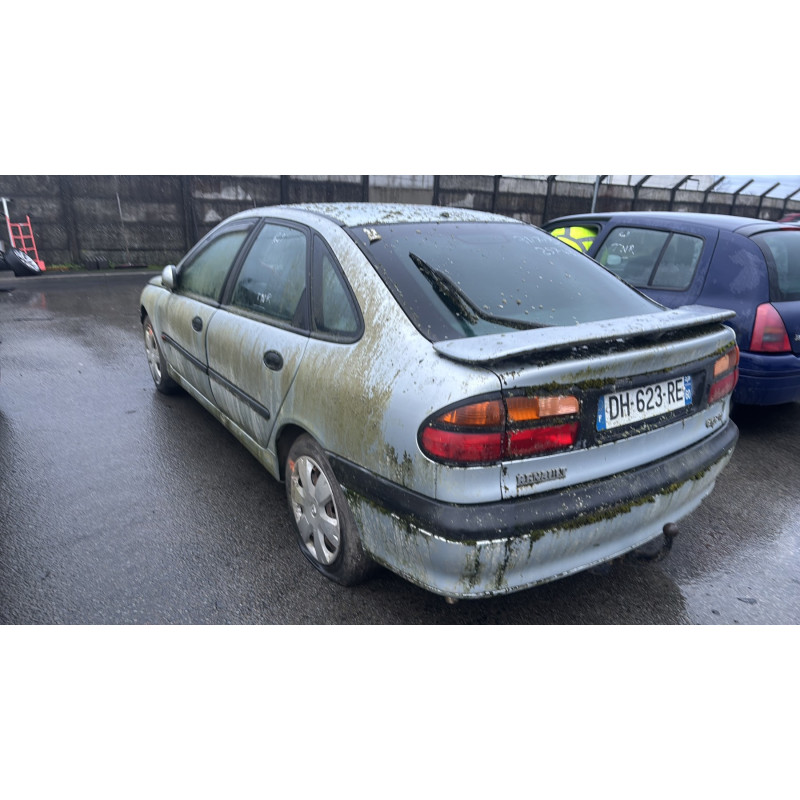 Malle/Hayon arriere RENAULT LAGUNA 1 Photo n°17