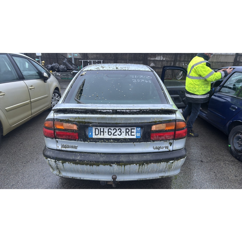 Malle/Hayon arriere RENAULT LAGUNA 1 Photo n°18