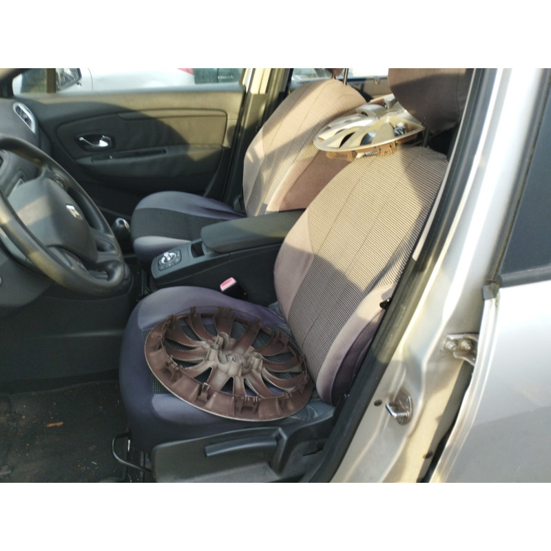 Feu arriere secondaire gauche (feux) RENAULT SCENIC 3 Photo n°13