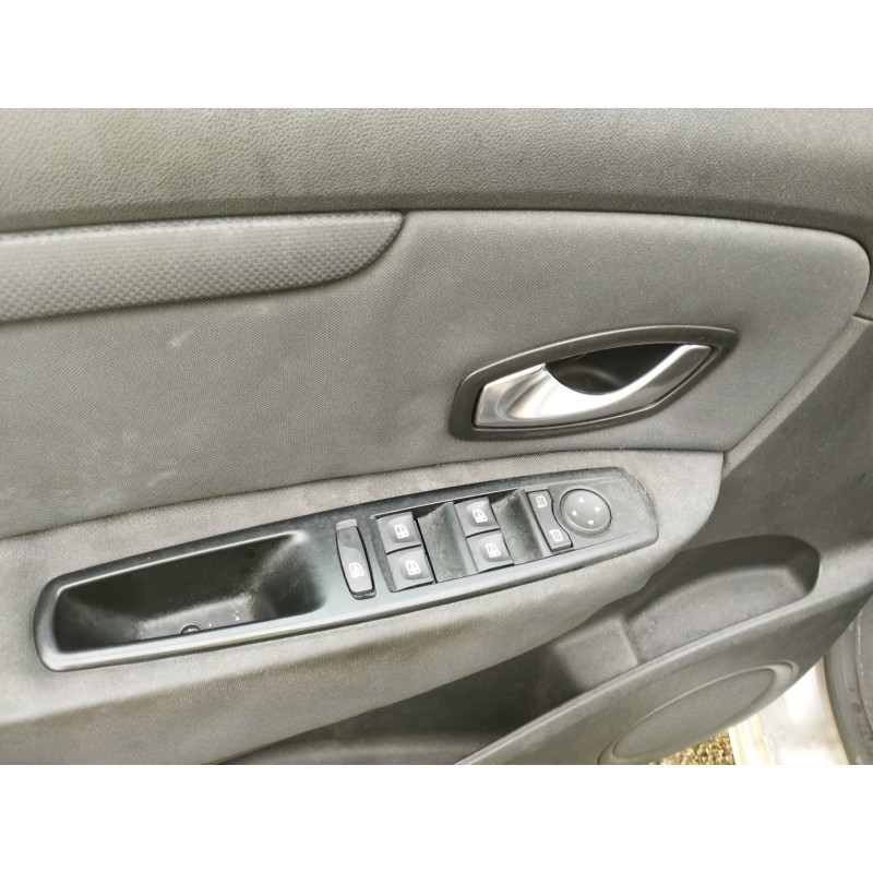 Plage arriere RENAULT SCENIC 3 Photo n°14