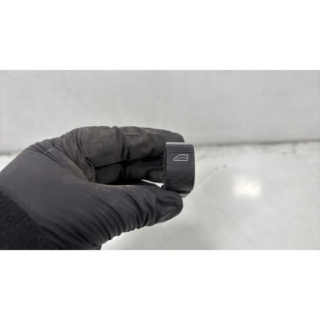 Interrupteur de leve vitre arriere droit FORD KUGA 2