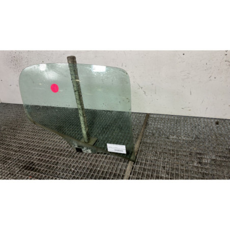 Vitre arriere droit PEUGEOT 206