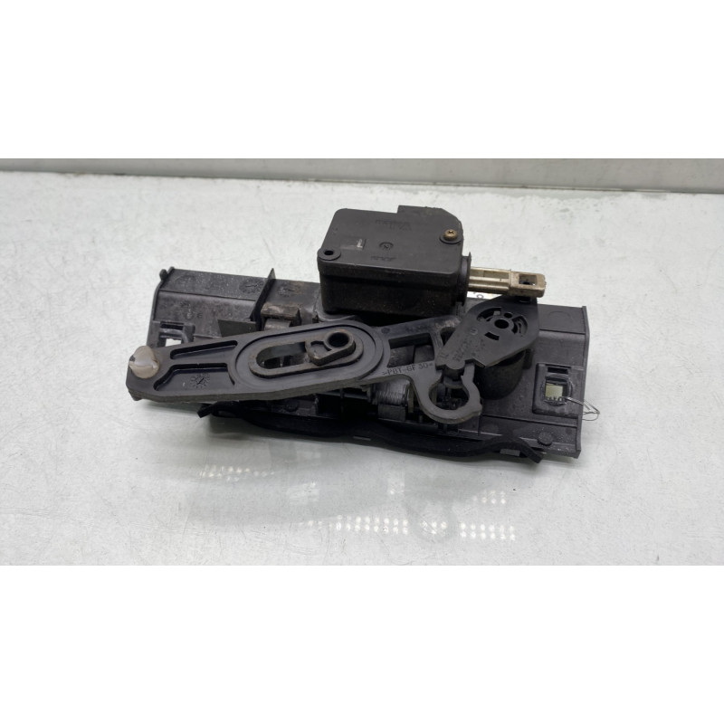 Bouton de coffre PEUGEOT 206 Photo n°4