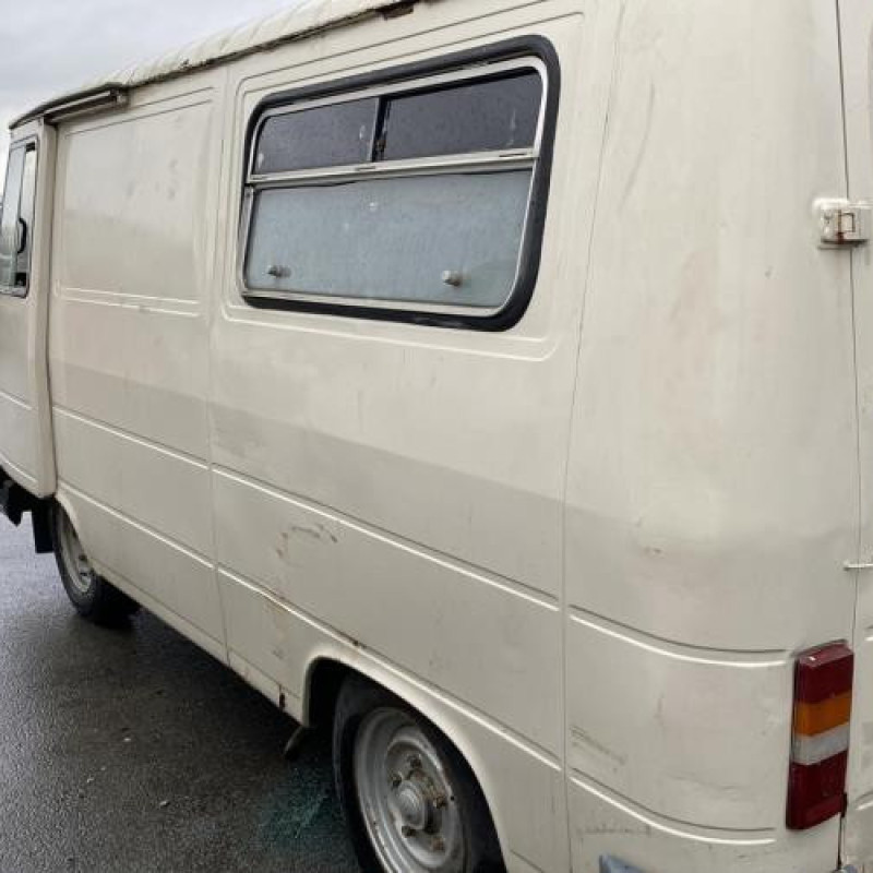 Porte avant gauche PEUGEOT J9 Photo n°16