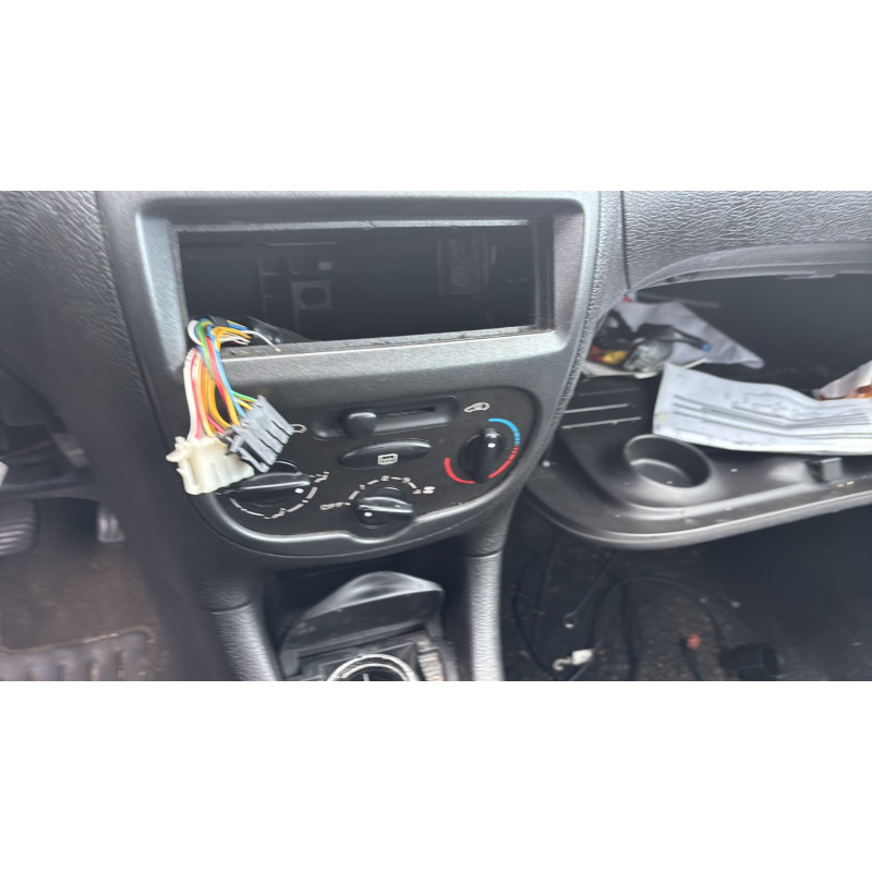 Boitier BSI PEUGEOT 206 Photo n°19