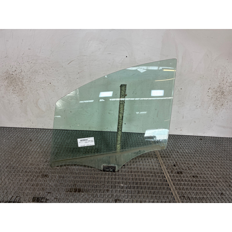 Vitre avant gauche RENAULT GRAND MODUS Photo n°1