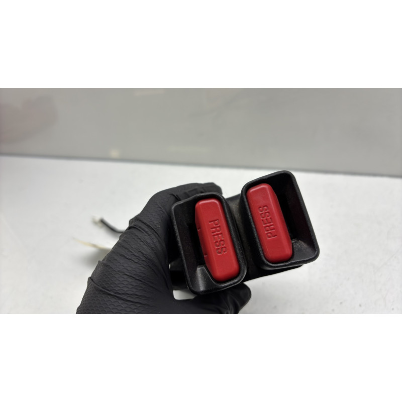 Attache ceinture arriere droit RENAULT KADJAR Photo n°5