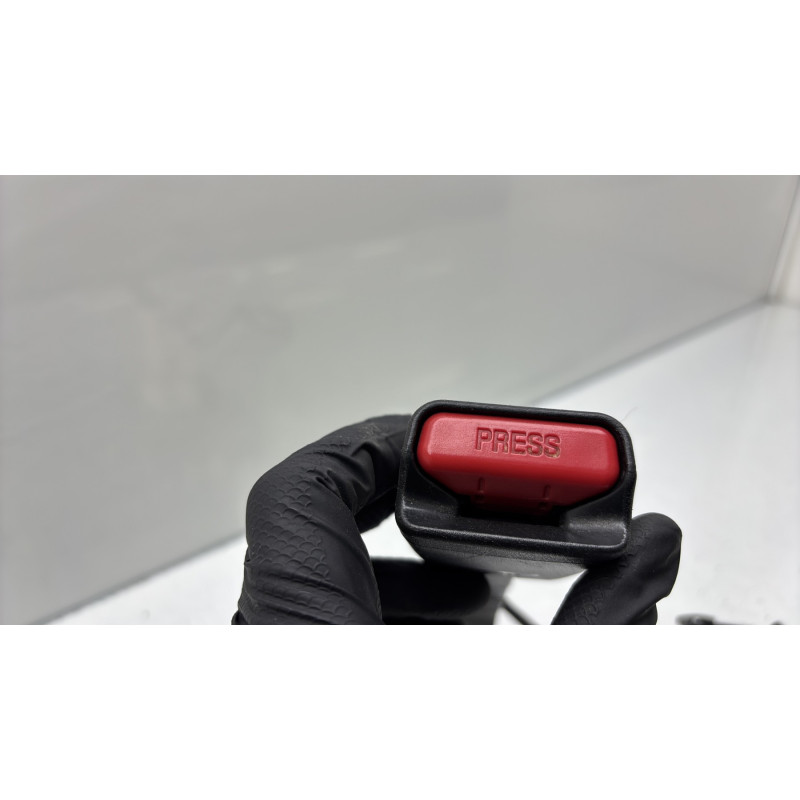 Attache ceinture avant droit RENAULT KADJAR Photo n°4