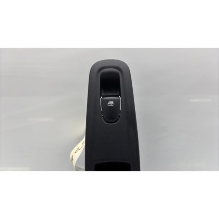 Interrupteur de leve vitre arriere droit RENAULT KADJAR
