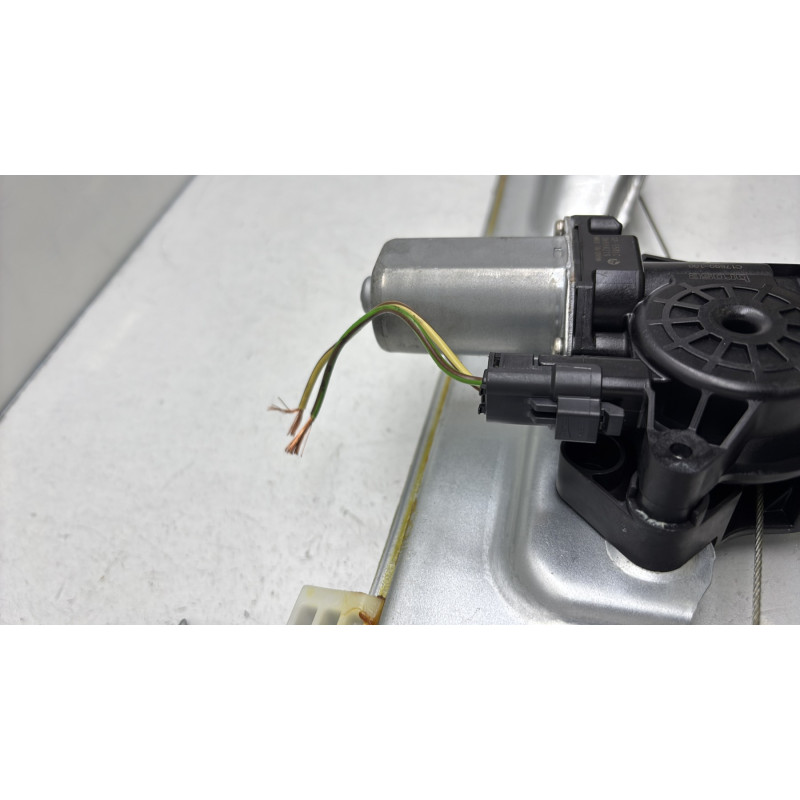 Leve vitre electrique arriere gauche RENAULT KADJAR Photo n°5