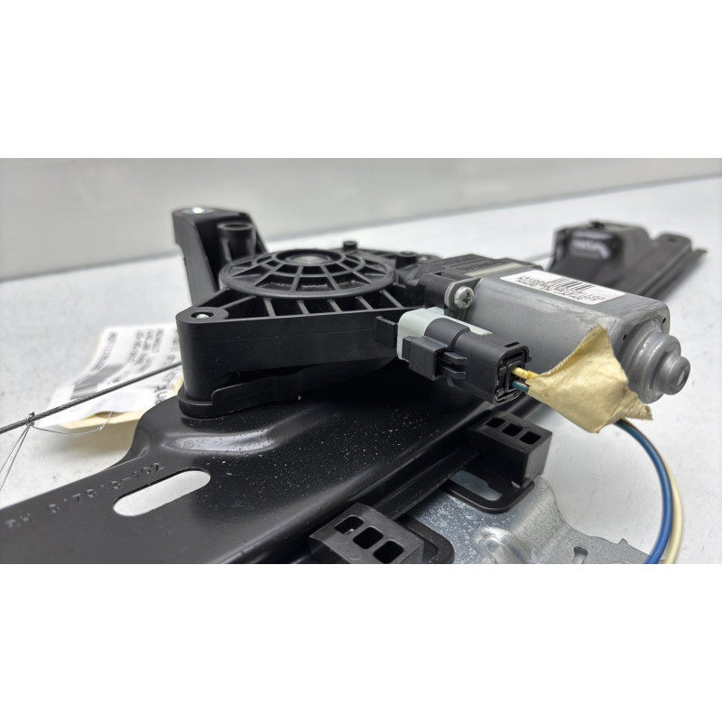 Leve vitre electrique avant droit RENAULT KADJAR Photo n°5