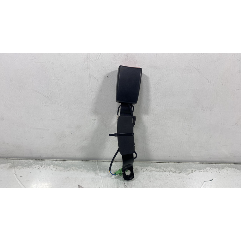 Attache ceinture avant gauche VOLKSWAGEN POLO 5 Photo n°1