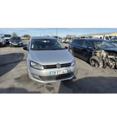Attache ceinture avant gauche VOLKSWAGEN POLO 5
