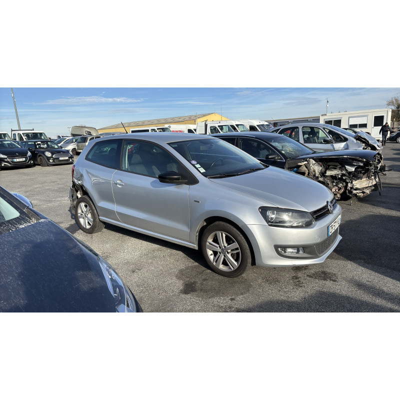 Attache ceinture avant gauche VOLKSWAGEN POLO 5 Photo n°6