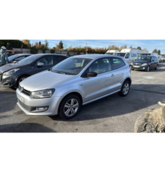 Attache ceinture avant gauche VOLKSWAGEN POLO 5
