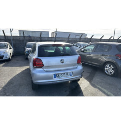 Attache ceinture avant gauche VOLKSWAGEN POLO 5