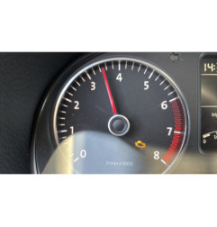 Attache ceinture avant gauche VOLKSWAGEN POLO 5