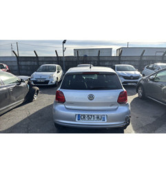 Attache ceinture avant gauche VOLKSWAGEN POLO 5