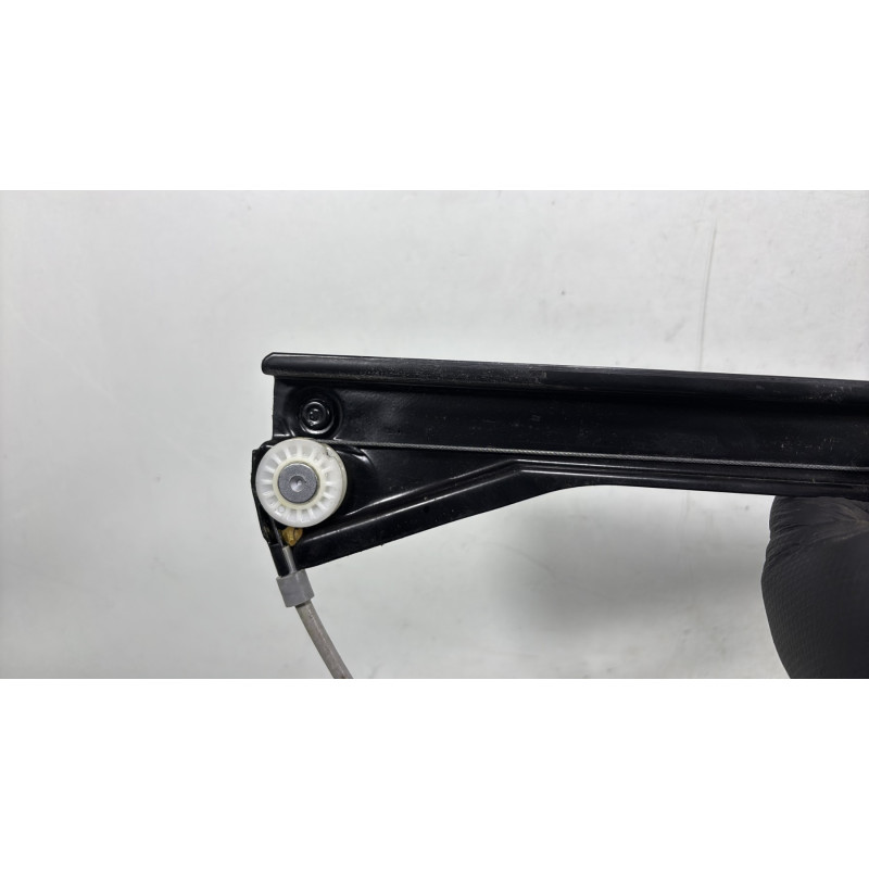 Leve vitre electrique avant droit VOLKSWAGEN POLO 5 Photo n°4
