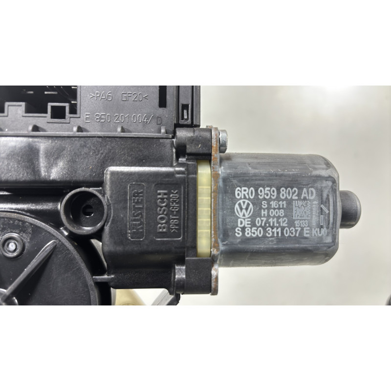 Leve vitre electrique avant droit VOLKSWAGEN POLO 5 Photo n°9