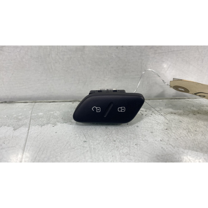 Commande de fermeture centralisee VOLKSWAGEN POLO 5 Photo n°2