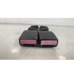 Attache ceinture arriere droit PEUGEOT 206