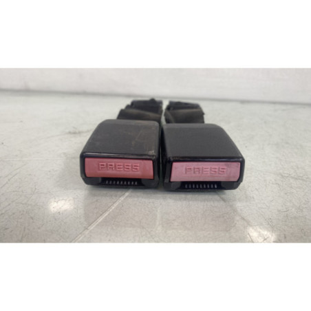 Attache ceinture arriere droit PEUGEOT 206