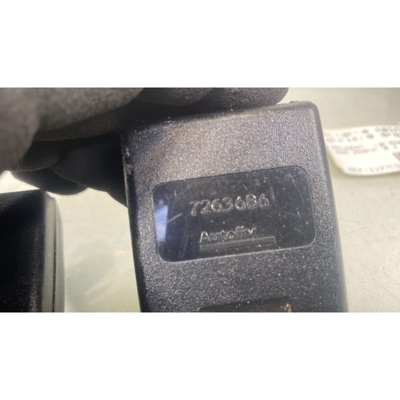 Attache ceinture arriere droit PEUGEOT 206 Photo n°6