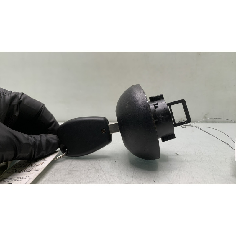 Bouchon de carburant DACIA DUSTER 1 Photo n°2