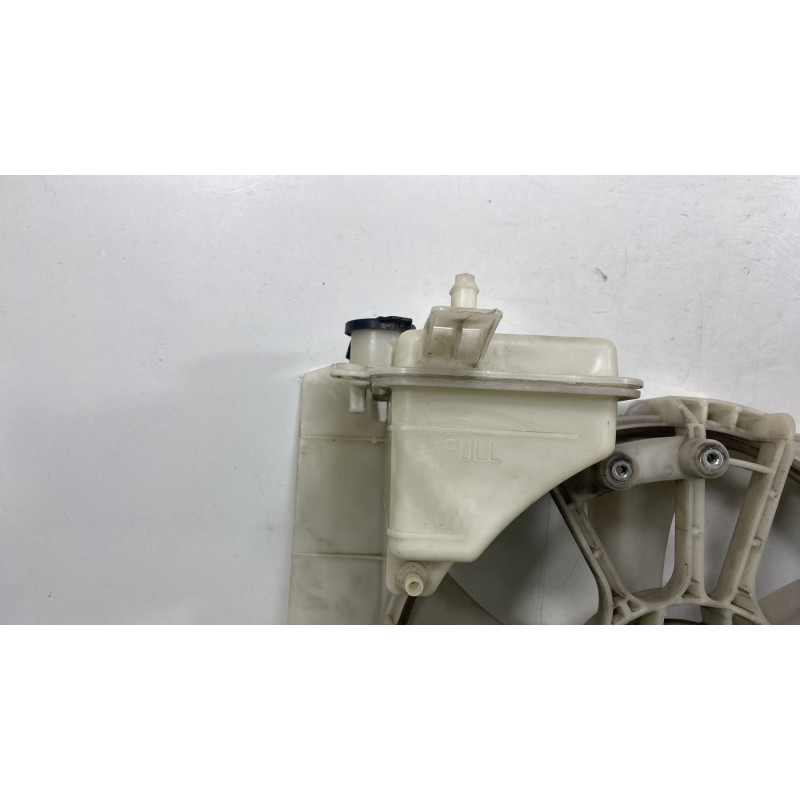 Moto ventilateur radiateur TOYOTA YARIS 2 Photo n°3