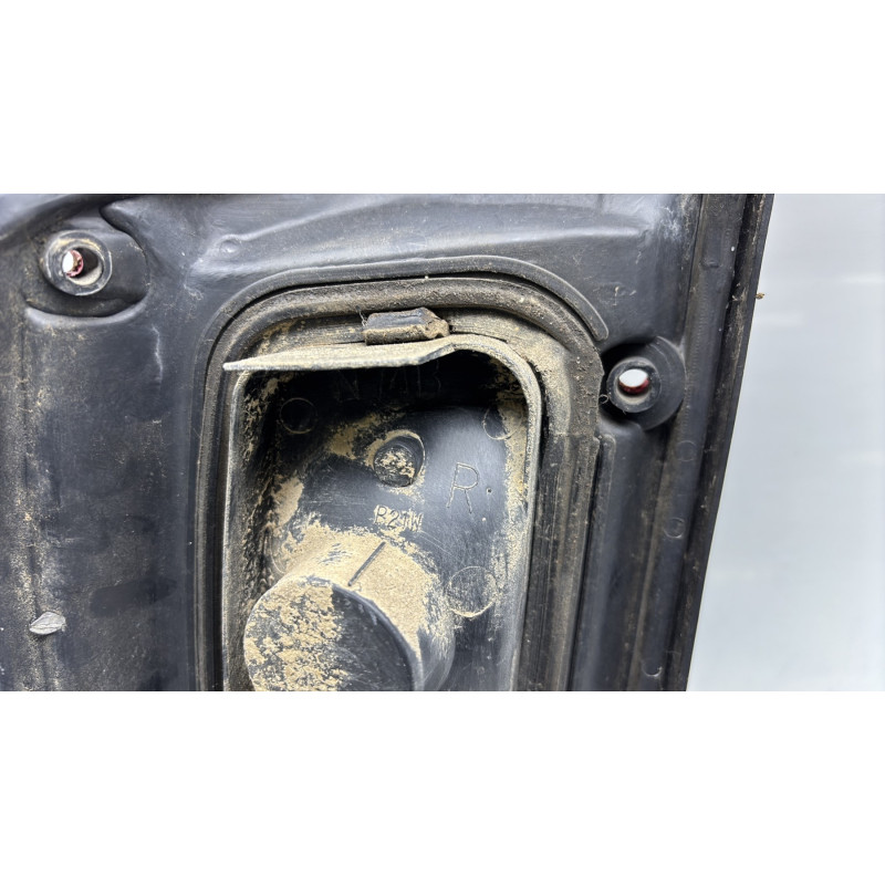Feu arriere principal droit (feux) NISSAN PATROL 1 Photo n°4