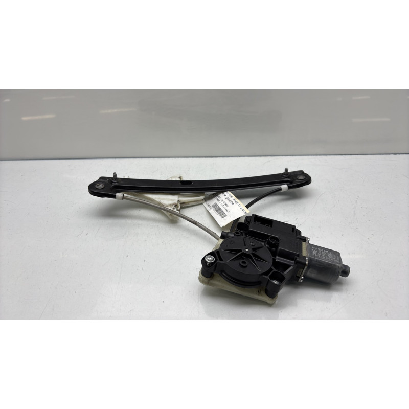 Leve vitre electrique arriere gauche VOLKSWAGEN POLO 5 Photo n°1