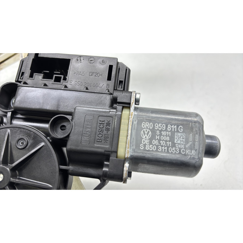 Leve vitre electrique arriere gauche VOLKSWAGEN POLO 5 Photo n°6
