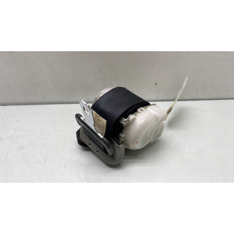 Ceinture arriere droit TOYOTA YARIS 2 Photo n°2