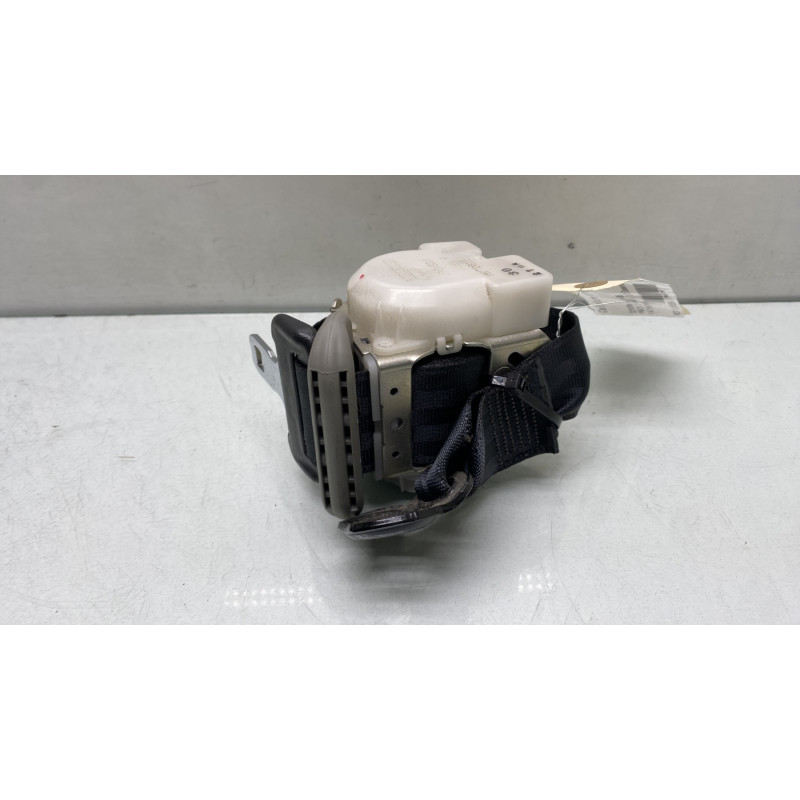 Ceinture arriere droit TOYOTA YARIS 2 Photo n°3