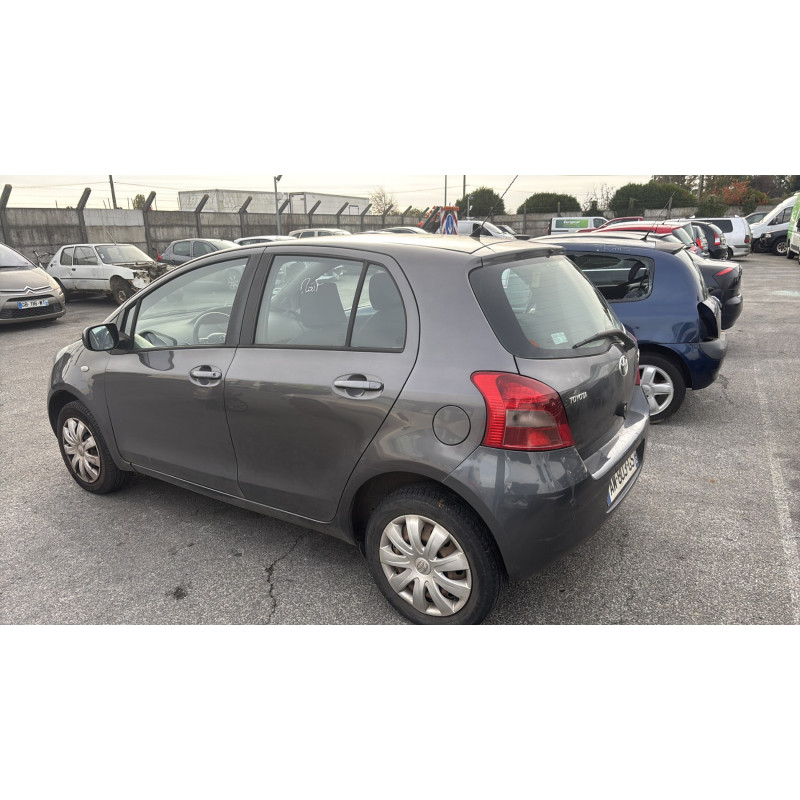 Compteur TOYOTA YARIS 2 Photo n°13