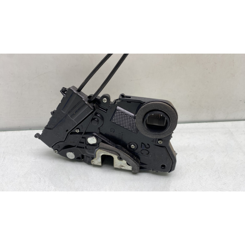 Serrure avant droit TOYOTA YARIS 2 Photo n°3