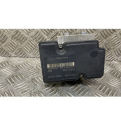 Bloc ABS (freins anti-blocage) TOYOTA YARIS 2