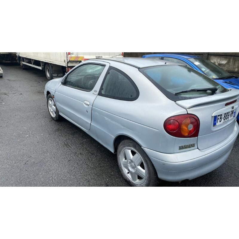 Vitre avant droit RENAULT MEGANE 1 Photo n°20