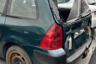 Serrure avant droit PEUGEOT 307