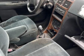 Serrure avant droit PEUGEOT 307
