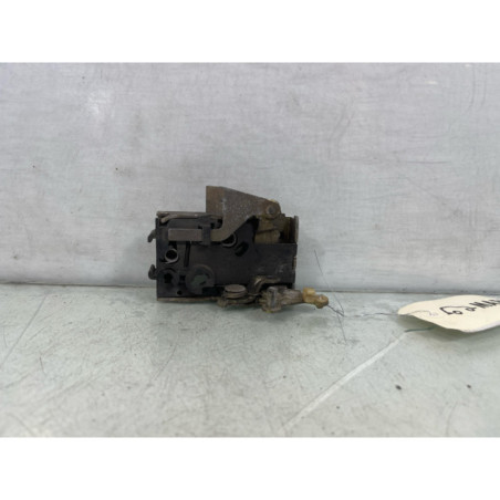 Serrure arriere droit PEUGEOT 405 Photo n°1