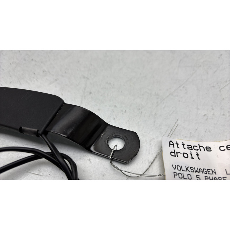 Attache ceinture avant droit VOLKSWAGEN POLO 5 Photo n°2