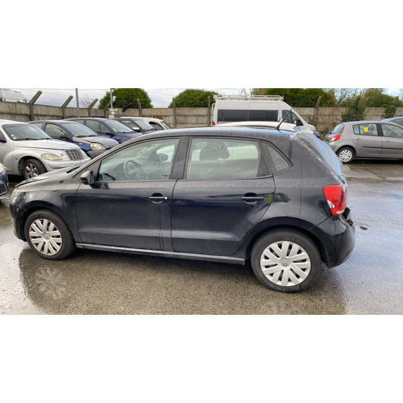 Attache ceinture avant droit VOLKSWAGEN POLO 5 Photo n°13
