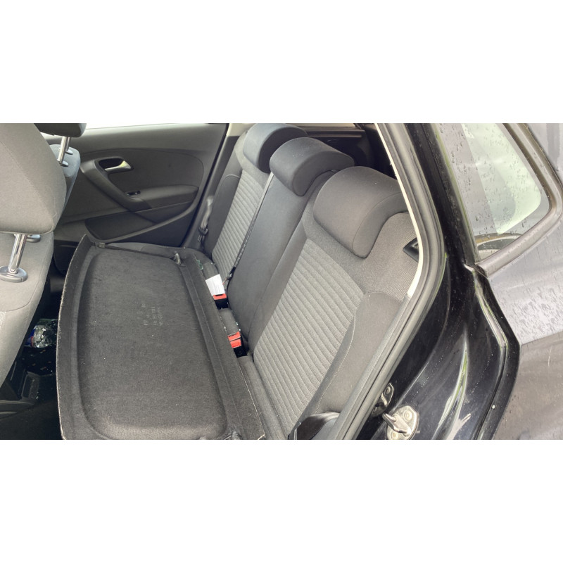 Attache ceinture avant droit VOLKSWAGEN POLO 5 Photo n°17
