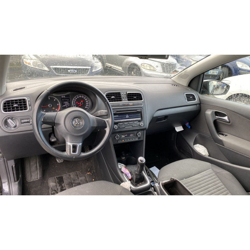 Attache ceinture avant droit VOLKSWAGEN POLO 5 Photo n°18