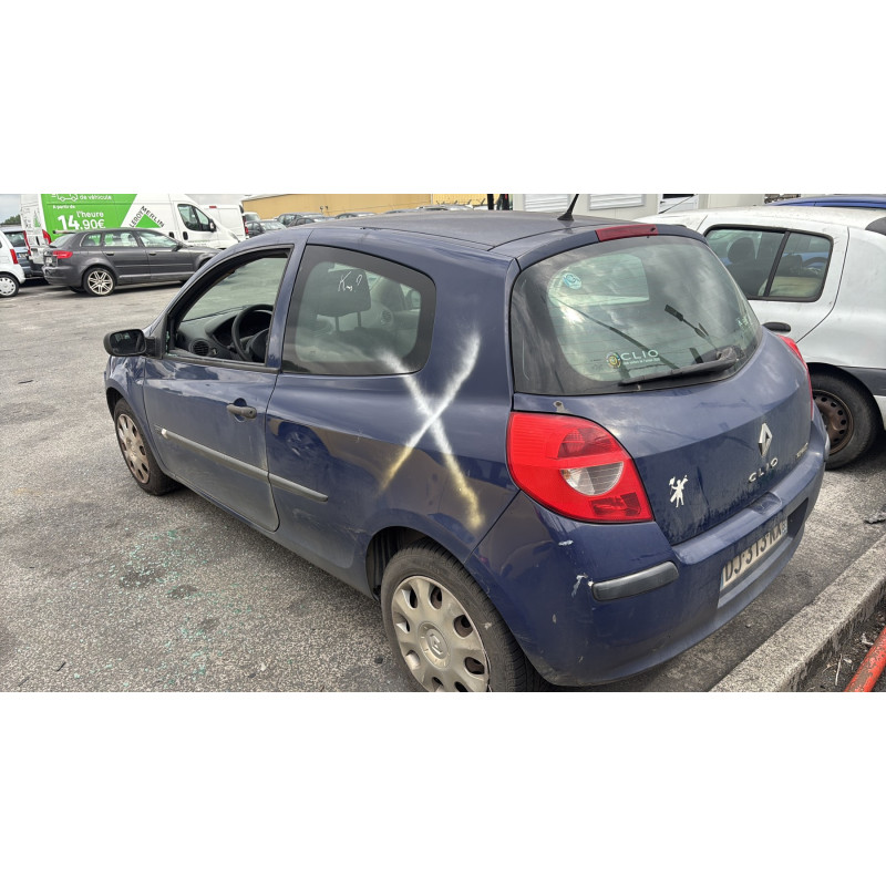 Feu arriere principal gauche (feux) RENAULT CLIO 3 Photo n°10