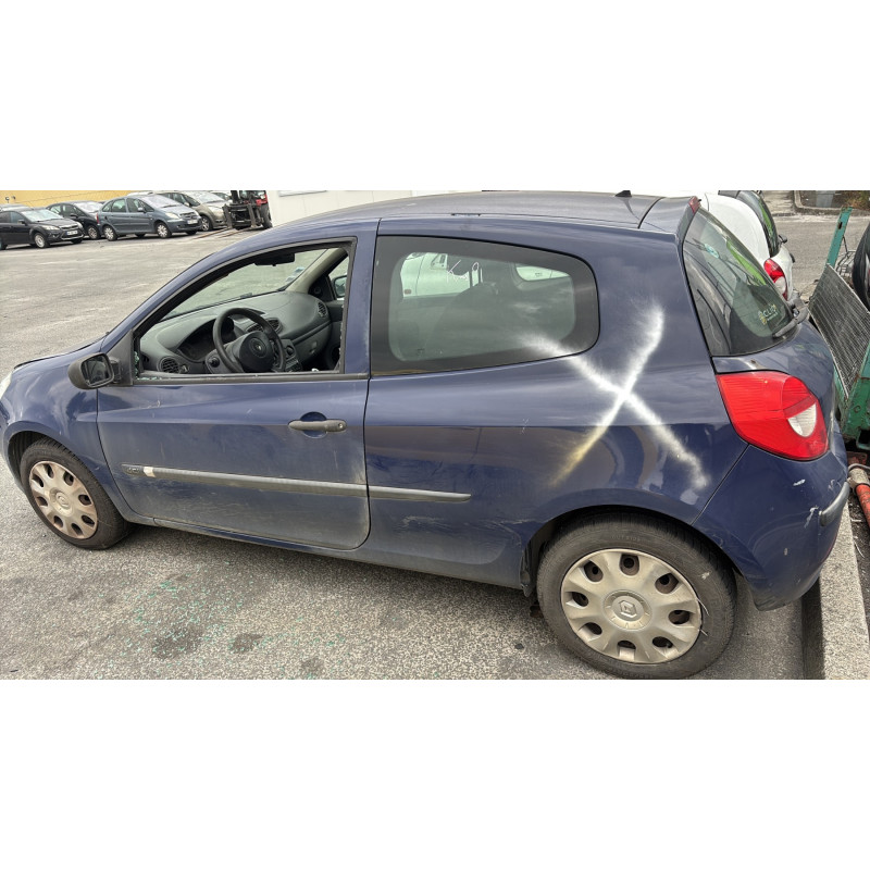 Feu arriere principal gauche (feux) RENAULT CLIO 3 Photo n°12