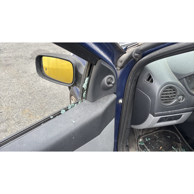 Feu arriere principal gauche (feux) RENAULT CLIO 3 Photo n°16